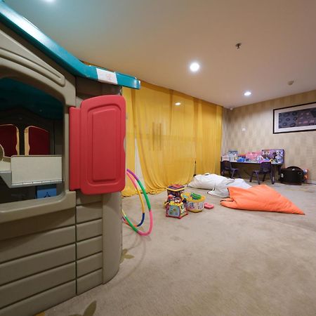ホテル シャンティ マネッジド バイ テントレム ホテル マネジメント インドネシア スマラン エクステリア 写真